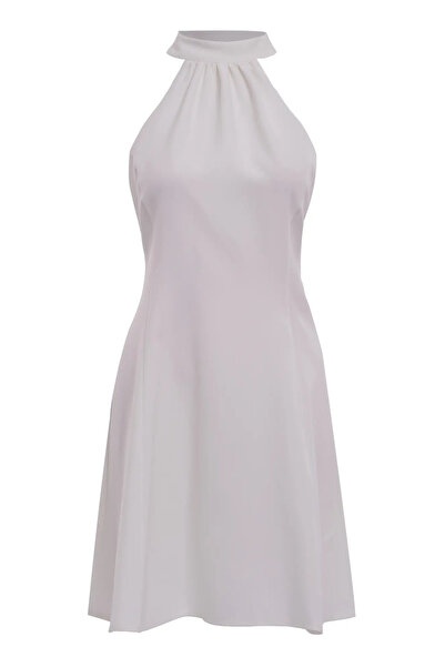 Keikei Beyaz Krep Kolsuz Kısa Elbise