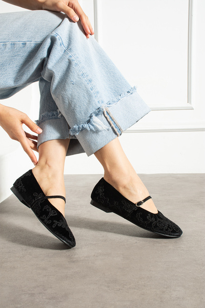 Mio Styllo Belle Velvet and Embroidery Detailed Round Toe Luxury Women's Ballerina Shoes