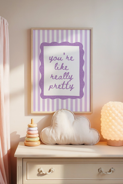 Posteria Tekli Leylak Tonlarda Kız Çocuk Odası Dekoru, Çocuk Odası Dekoru, Mo...