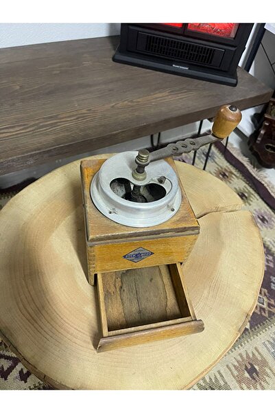 BZ STELLA ANTİKA KAHVE DEĞİRMENİ