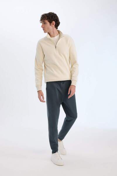 DeFacto Regular Fit Beli Bağcıklı Lastikli Paça Cepli Basic Düz Kalın Jogger Eşofman Altı A6470AX24AU