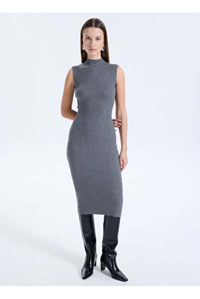 Guess Dik Yaka Düz Antrasit Standart Kadın Elbise Julia Kadın Ipek Kaşmir Karışımlı T