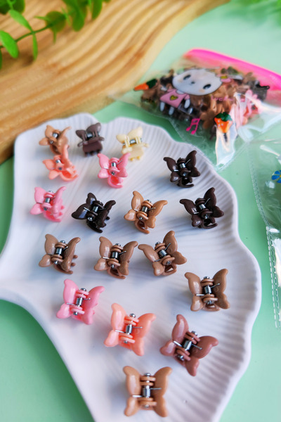 Nisankids Girl's Nude Color Tiny Snap Fastener with Transparent Bag (18 Pieces)