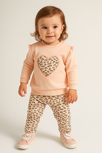 dinamik çocuk Baby Girl Leopard Patterned Heart Embroidered 2-Piece Set (Sweatshirt + Leggings) 3-6-9-12Months