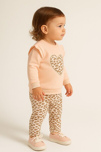 dinamik çocuk Baby Girl Leopard Patterned Heart Embroidered 2-Piece Set (Sweatshirt + Leggings) 3-6-9-12Months