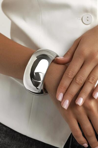 New Obsessions Flat and Thick Metal Silver Color Cuff Bracelet