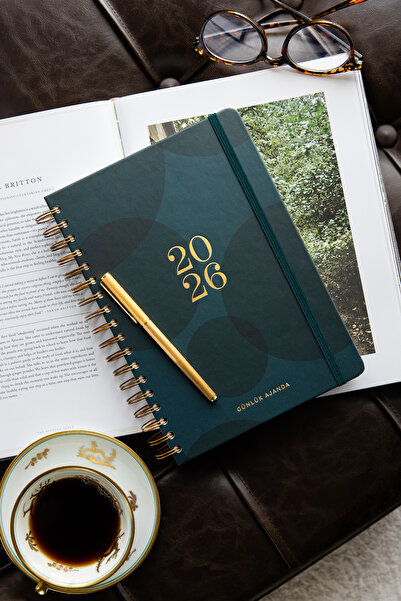 PAPERORA 2026 Spiralli Günlük Ajanda 12 Aylık – 17x24 cm Koyu Yeşil