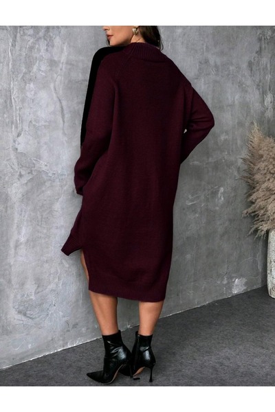 Bracha Yarım Balıkçı Yaka Çift Yırtmaçlı Kolda Şerit Detaylı Önü Kısa Arkası Uzun Midi Boy Triko Elbise