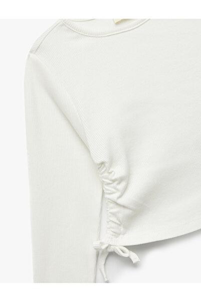 Koton Βαμβακερό μακρυμάνικο μπλουζάκι με λαιμόκοψη και κομμένο μπλουζάκι