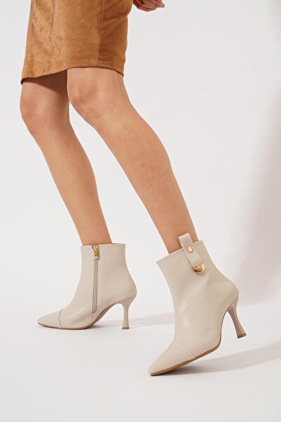 Moda Pie حذاء نسائي بكعب رفيع من ريلسان مع مشبك، لون جلد طبيعي