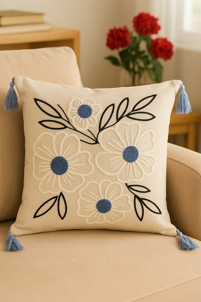 Sepetorium Mavi Çiçek Desenli Punch Boho Kırlent Kılıfı – Püsküllü Dekoratif Yastık