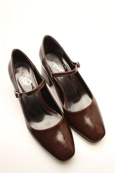 İDİL KAHVERENGİ RUGAN TEK BANTLI KADIN TOPUKLU