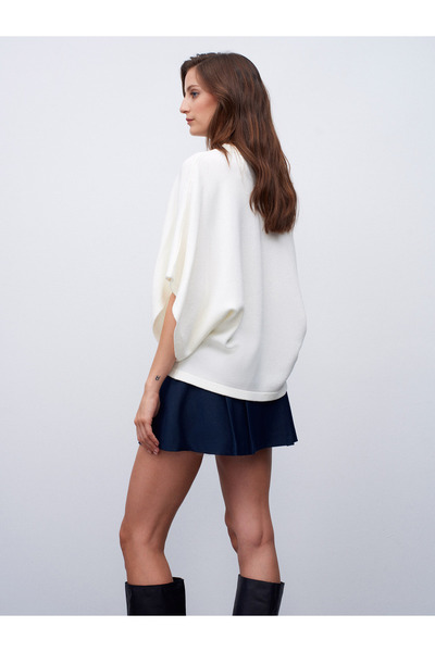 Dilvin 10835 Crew Neck Batwing Sleeve Sweater-Ecru