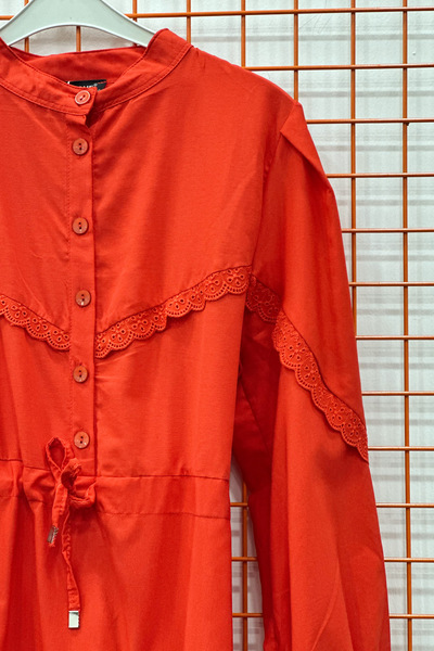 Kombinazon Modena Lace Detailed Layered Red Dress