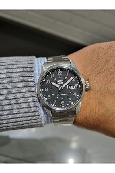 Seiko 5 Sport - Automatic Black Dial Calendar Steel Bracelet 3 Atm Water Resistant Men's Wristwatch