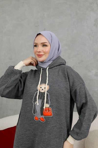 Bahar Altundemir Kadın Kapüşonlu Oversize Ayıcıklı Triko Elbise