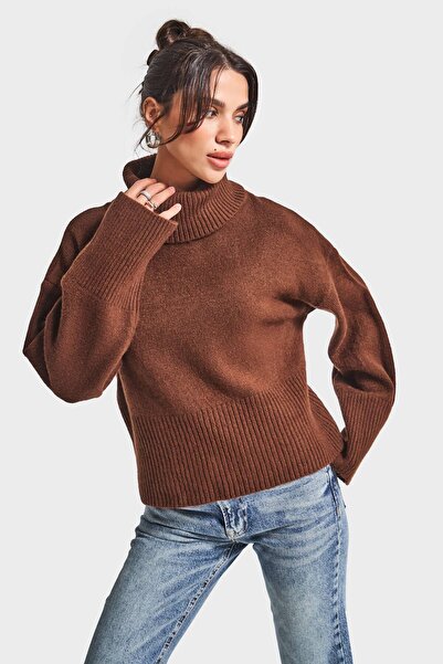 its basic Pulover tricotat maro pentru femei w5-16 croială largă din material subțire