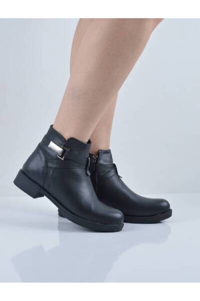 Şanslı Ayakkabıcılık Black Leather Buckle Flat Sole Short Boots