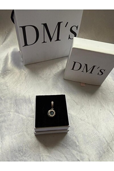 DM’s Silver İlham Verici Yıldızlarr Gümüş Charm’ı