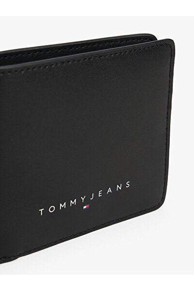 Tommy Hilfiger Men's Black Wallet