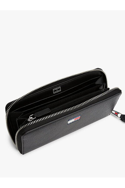 Tommy Hilfiger Women's Black Zipper Wallet