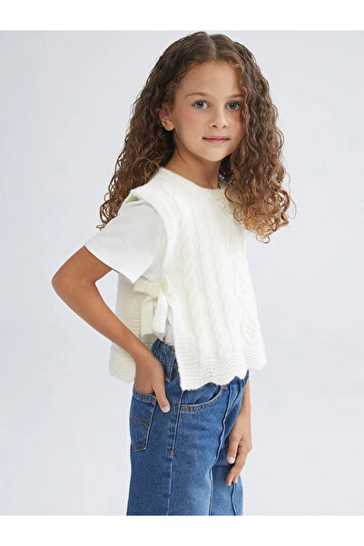 LC Waikiki Bisiklet Yaka Fiyonklu Kız Çocuk Süveter