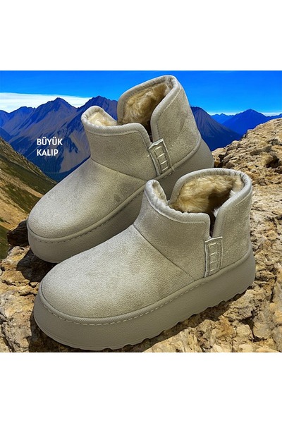 KAFKASLAR AYAKKABI حذاء بوتي قصير موديل UG بنعل مخيط وفرو
