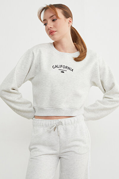 Fulla Moda 3 Thread California Letter Print Crop Sweatshirt