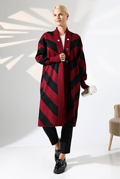 aytenli Straight Collar Silver Accessories Available in Sizes S to XL Standard Size Compatible Zigzag Pattern Knee-Length Stylish Knitwear Cardigan