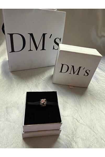 DM’s Silver Çiçekli Kelebek Gümüş Charm’ı
