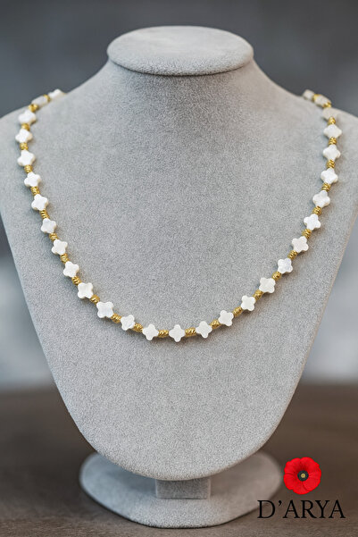 Darya Dd541 White Four-Leaf Clover Dorica Necklace (Gold Detailed)