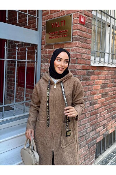 butik hira Boucle Fabric Cap