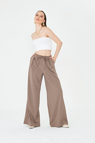 LA PANTE Wide Leg Trousers with Elastic Waist and Laces