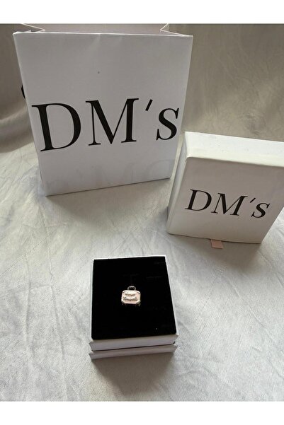 DM’s Silver Pembe Valiz Gümüş Charm’ı