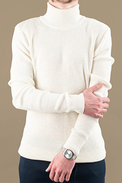 bombe Ανδρικό πουλόβερ εφαρμοστό με λεπτό λαιμόκοψη F κοτλέ