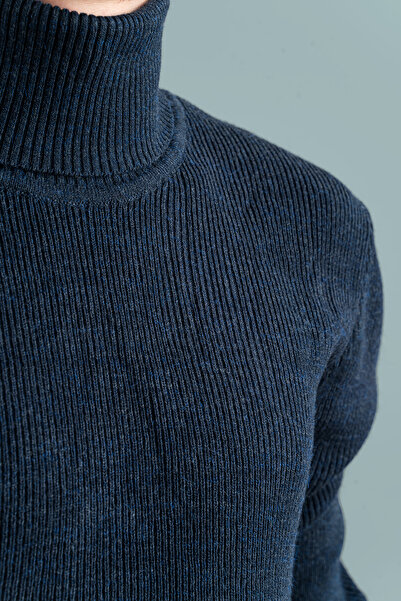 bombe Чоловічий светр Slim Fit з коміром-стійкою та тонким візерунком