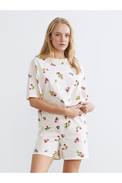 LC Waikiki Yılbaşı Temalı Kadın Şortlu Pijama