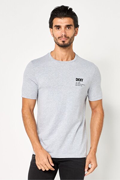 Dkny تي شيرت رجالي بشعار العلامة التجارية بأكمام قصيرة ورقبة دائرية، رمادي