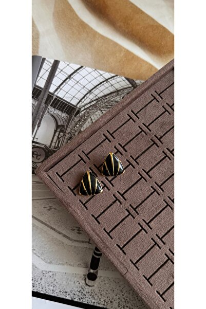 KAD COLLECTION أقراط من الصدف الأسود مع خطوط ذهبية من بينترست