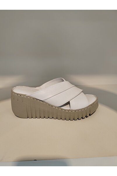 Venüs Kadın Hakiki Deri Topuklu Terlik 24340252Y