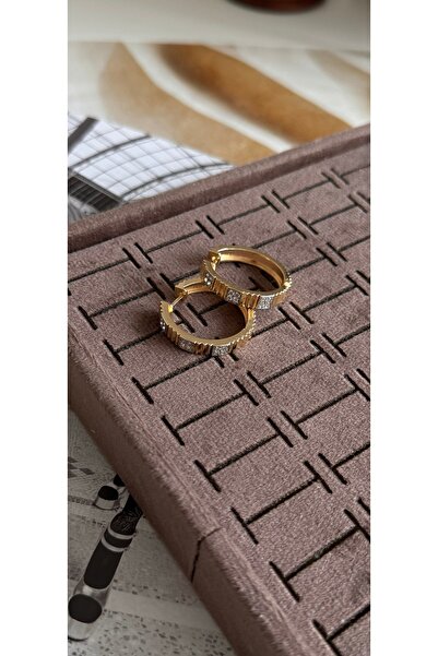 KAD COLLECTION Gold hoop earrings with rhinestones