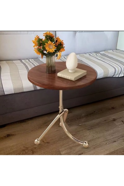 Un طاولة جانبية دائرية خشب بتصميم عصري وقاعدة معدنية – مثالية لغرف المعيشة وا...