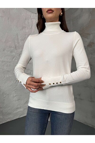 Elif Özbey Butik White Turtleneck Gold Buttoned Knit Blouse