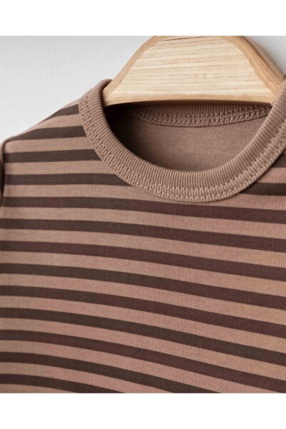 KiddyTurtles 100% Organic Cotton Unisex Baby 2-Piece Snap-On Romper Set Newborn Gift