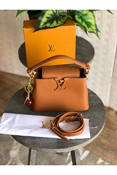 bag Shoulder bag with accessories