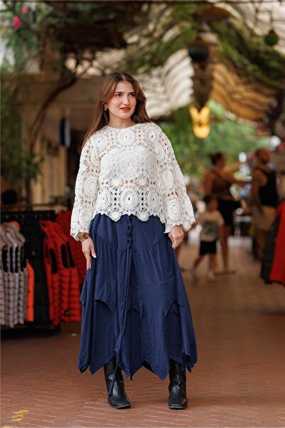 Miss Boheme بلوزة محبوكة باللون الأبيض