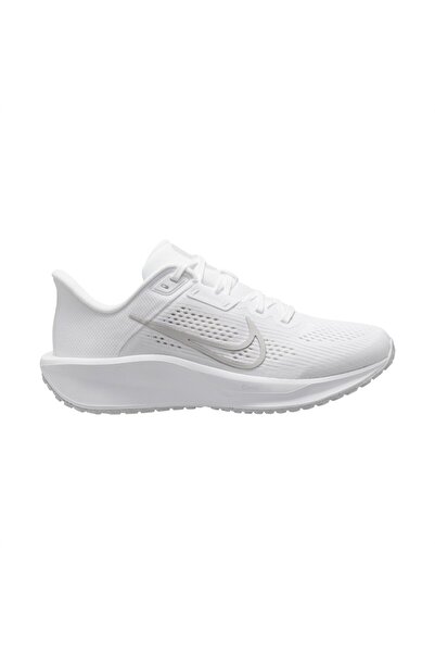 Nike Pantofi sport WMNS QUEST 6