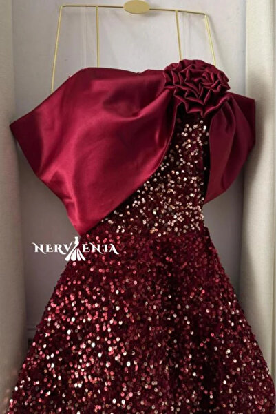 narvenia Rose Scone Sequin Midi Dress