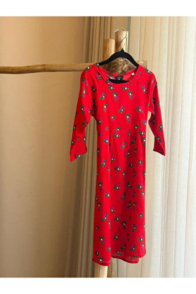 outline Red children's shawl dress