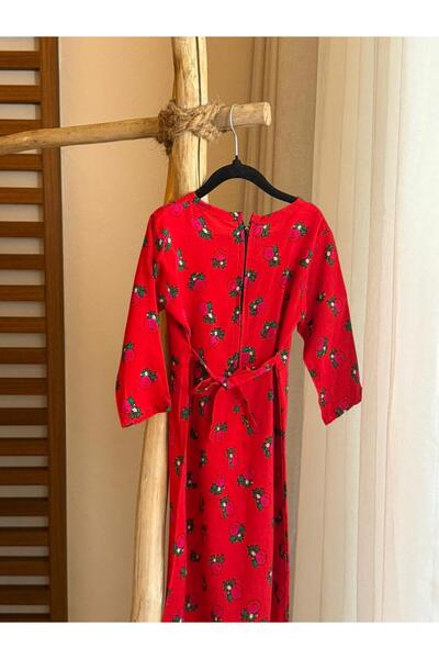 outline Red children's shawl dress